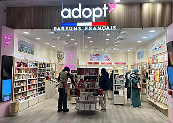 Lyon Perfume Stores Adopt Parfums image 1