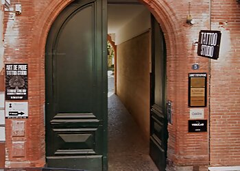 Art De Pique Tattoo Studio image 2 Toulouse Tattoo Shops Art De Pique Tattoo Studio image 2