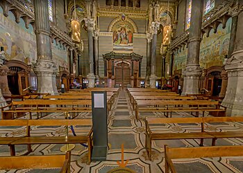 Basilique Notre-Dame de Fourvière image 3 Meilleurs Lieux À Visiter à Lyon Basilique Notre-Dame de Fourvière image 3