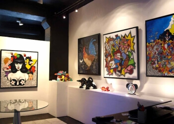 Corps et Ame Gallery image 3 Meilleures Galeries D'Art à Nîmes Corps et Ame Gallery image 3