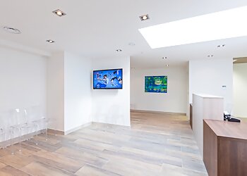 Dr André Guigue - VILLAGE SANTÉ image 2 Marseille Dentists Dr André Guigue - VILLAGE SANTÉ image 2