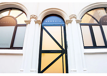 Dr Caroline Pouget - CLINIQUE RENÉCIA image 2 Paris Dermatologists Dr Caroline Pouget - CLINIQUE RENÉCIA image 2