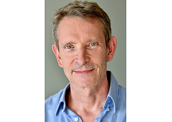 Meilleurs Chirurgiens Esthétiques à Saint-Étienne Dr Damien Van Der Stegen image 1