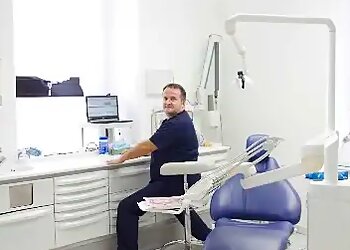 Dr Florin GIURGIA image 3 Meilleurs Dentistes à Saint-Étienne Dr Florin GIURGIA image 3