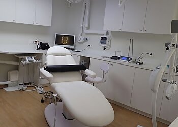 Dr François Senage - CABINET DENTAIRE FRANÇOIS ET PIERRE SENAGE image 3 Meilleurs Dentistes à Nantes Dr François Senage - CABINET DENTAIRE FRANÇOIS ET PIERRE SENAGE image 3