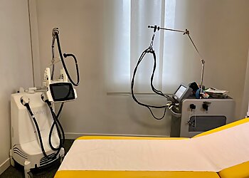 Dr. Géraldine Vezon image 2 Meilleurs Dermatologues à Bordeaux Dr. Géraldine Vezon image 2