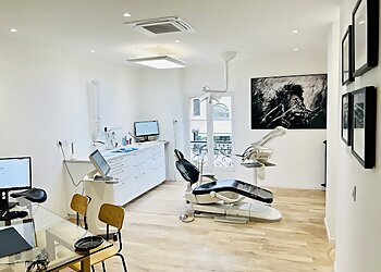 Dr Henri REVEL MOUROZ image 3 Bordeaux Dentists Dr Henri REVEL MOUROZ image 3