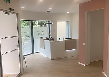 Dr Lourenço Abreu - CENTRE MEDICO DENTAIRE LONGCHAMP image 2 Marseille Dentists Dr Lourenço Abreu - CENTRE MEDICO DENTAIRE LONGCHAMP image 2