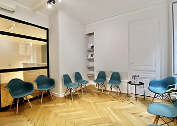 Dr Quentin Magis - CENTRE DERMATOLOGIQUE & ESTHÉTIQUE image 3 Meilleurs Dermatologues à Lyon Dr Quentin Magis - CENTRE DERMATOLOGIQUE & ESTHÉTIQUE image 3