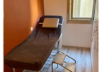 Dr Sandy UZAN image 2 Toulon Acupuncture Dr Sandy UZAN image 2