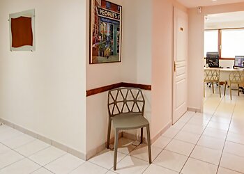 Dr Véronique Roux image 2 Meilleurs Dentistes à Nantes Dr Véronique Roux image 2