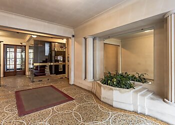 Frédéric Deshuis image 2 Paris Hypnotherapy Frédéric Deshuis image 2