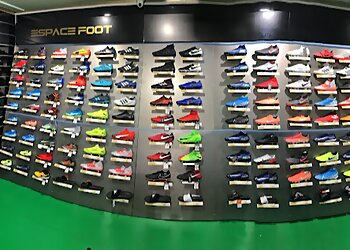 LH FOOT image 3 Le Havre Sports Shops LH FOOT image 3