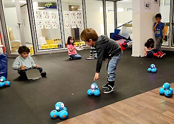 Meilleures Écoles Maternelles à Paris Le Petit During The Rocher image 1