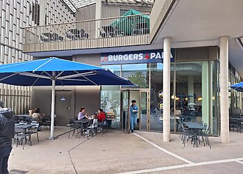 Les Burgers de Papa image 2 Bordeaux Fast Food Restaurants Les Burgers de Papa image 2