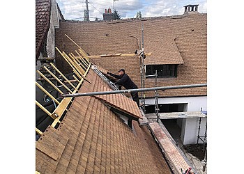 Les Compagnons Victor Toiture image 3 Meilleurs Couvreurs à Versailles Les Compagnons Victor Toiture image 3