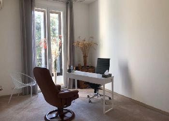 Léa Khan Hypnose image 2 Nice Hypnotherapy Léa Khan Hypnose image 2