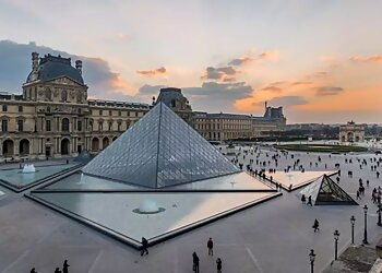 Paris Places To Visit Musée du Louvre image 1