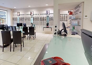 Opticien MARSEILLE-Rome Optical Center image 3 Marseille Opticians Opticien MARSEILLE-Rome Optical Center image 3