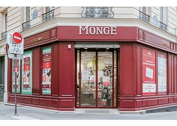 Paris  Pharmacie Monge Notre Dame