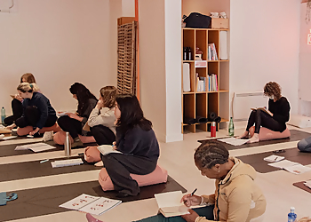 The Good Flow Yoga image 2 Meilleurs Cours de yoga à Lyon The Good Flow Yoga image 2