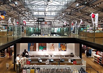 UNIQLO MONTPELLIER image 2 Meilleurs Magasins De Vêtements à Montpellier UNIQLO MONTPELLIER image 2