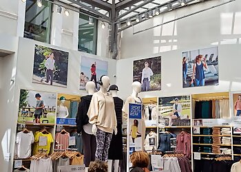 UNIQLO TOULOUSE image 2 Meilleurs Magasins De Vêtements à Toulouse UNIQLO TOULOUSE image 2