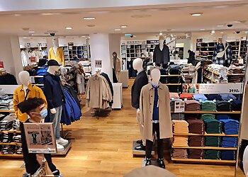 Uniqlo Strasbourg image 2 Strasbourg Clothing Stores Uniqlo Strasbourg image 2