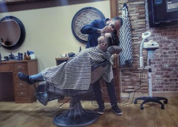 Vintage barber 50's image 3 Toulon Barbershops Vintage barber 50's image 3