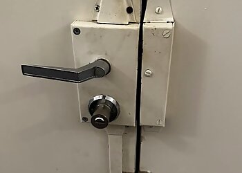 YB Serrurier image 2 Marseille Locksmiths YB Serrurier image 2