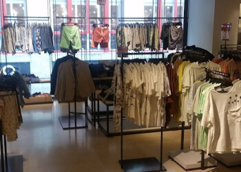 ZARA Bordeaux image 2 Bordeaux Clothing Stores ZARA Bordeaux image 2